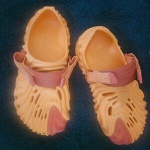 Salehe Bembury x Crocs Pollex Clog